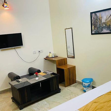 فاراناسي Shankar Vilaas -A Boutique Stay Forigners Choice Near Ghats And Temples المظهر الخارجي الصورة