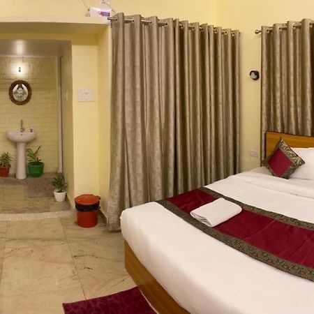 فاراناسي Shankar Vilaas -A Boutique Stay Forigners Choice Near Ghats And Temples المظهر الخارجي الصورة