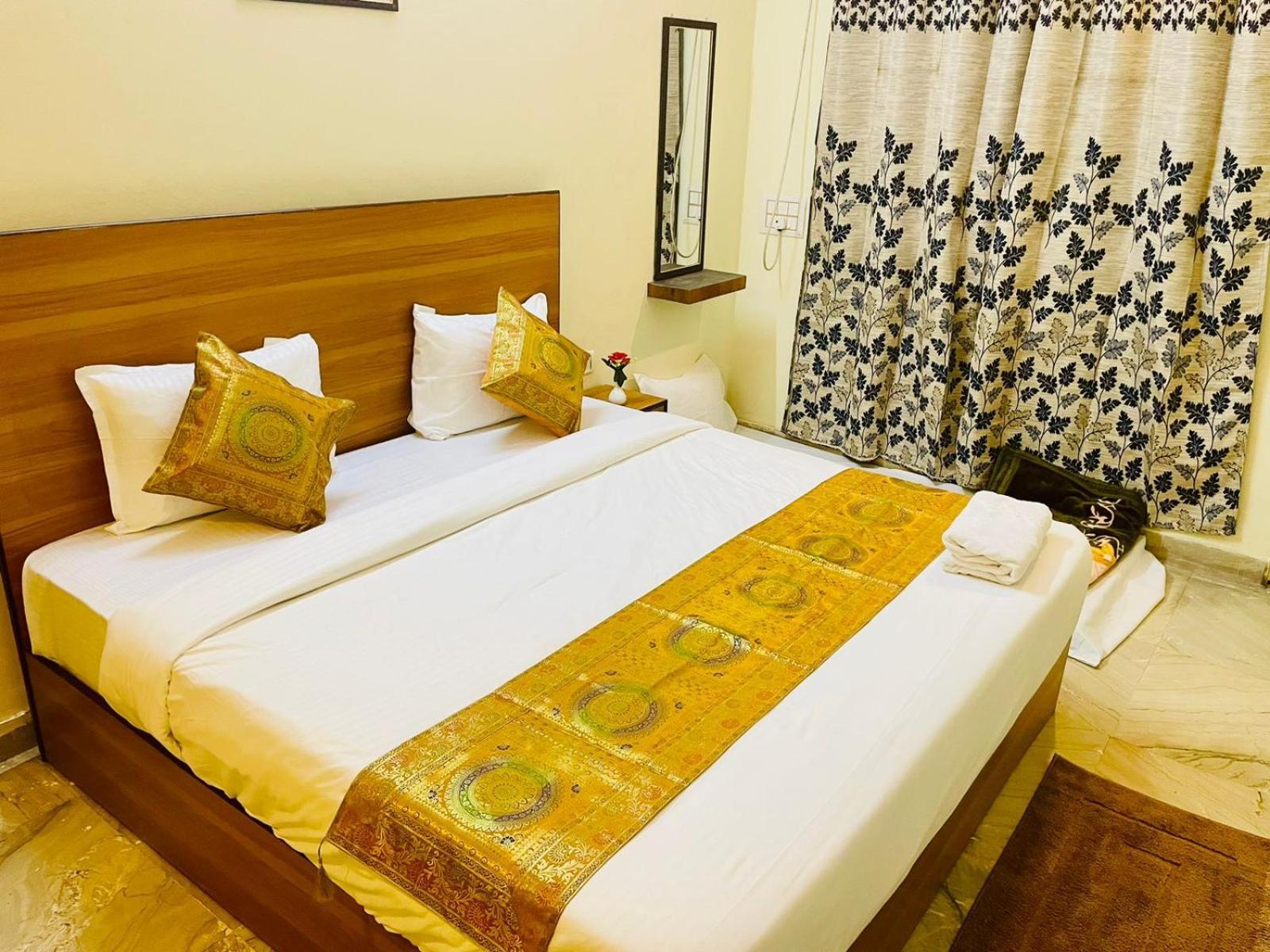فاراناسي Shankar Vilaas -A Boutique Stay Forigners Choice Near Ghats And Temples المظهر الخارجي الصورة