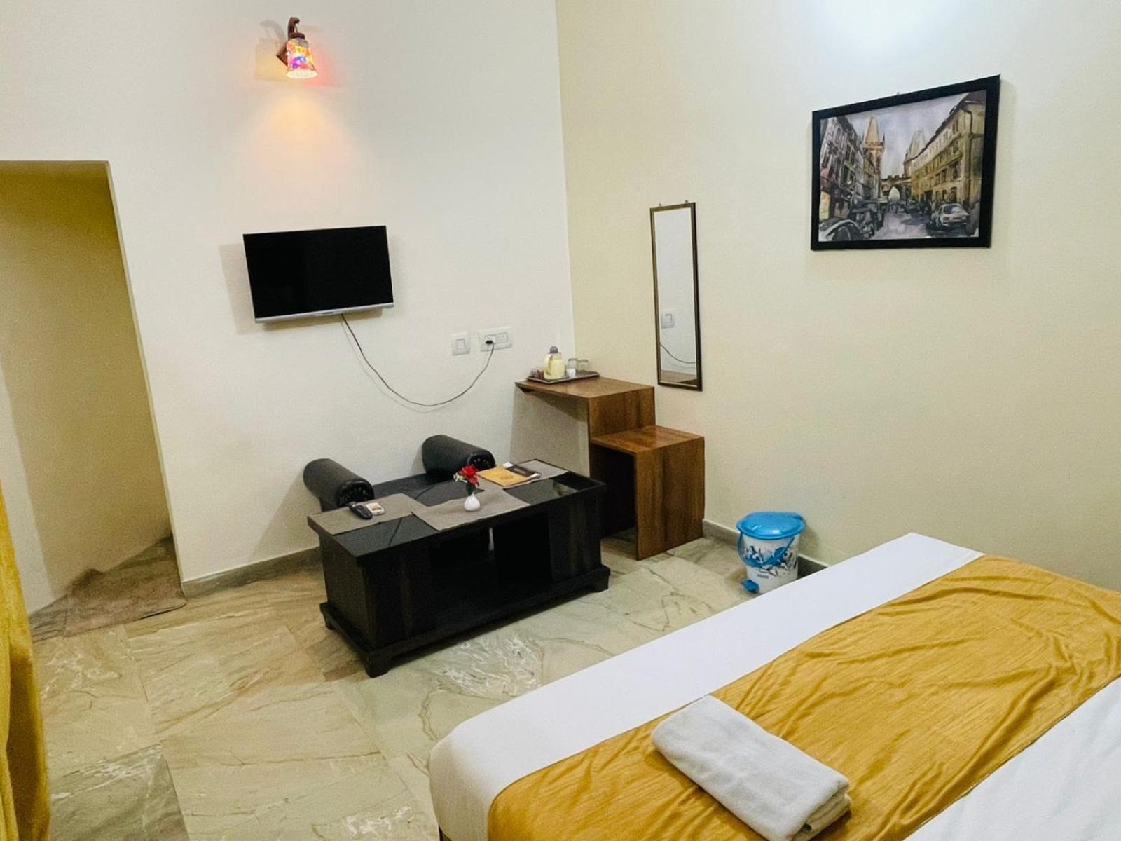 فاراناسي Shankar Vilaas -A Boutique Stay Forigners Choice Near Ghats And Temples المظهر الخارجي الصورة