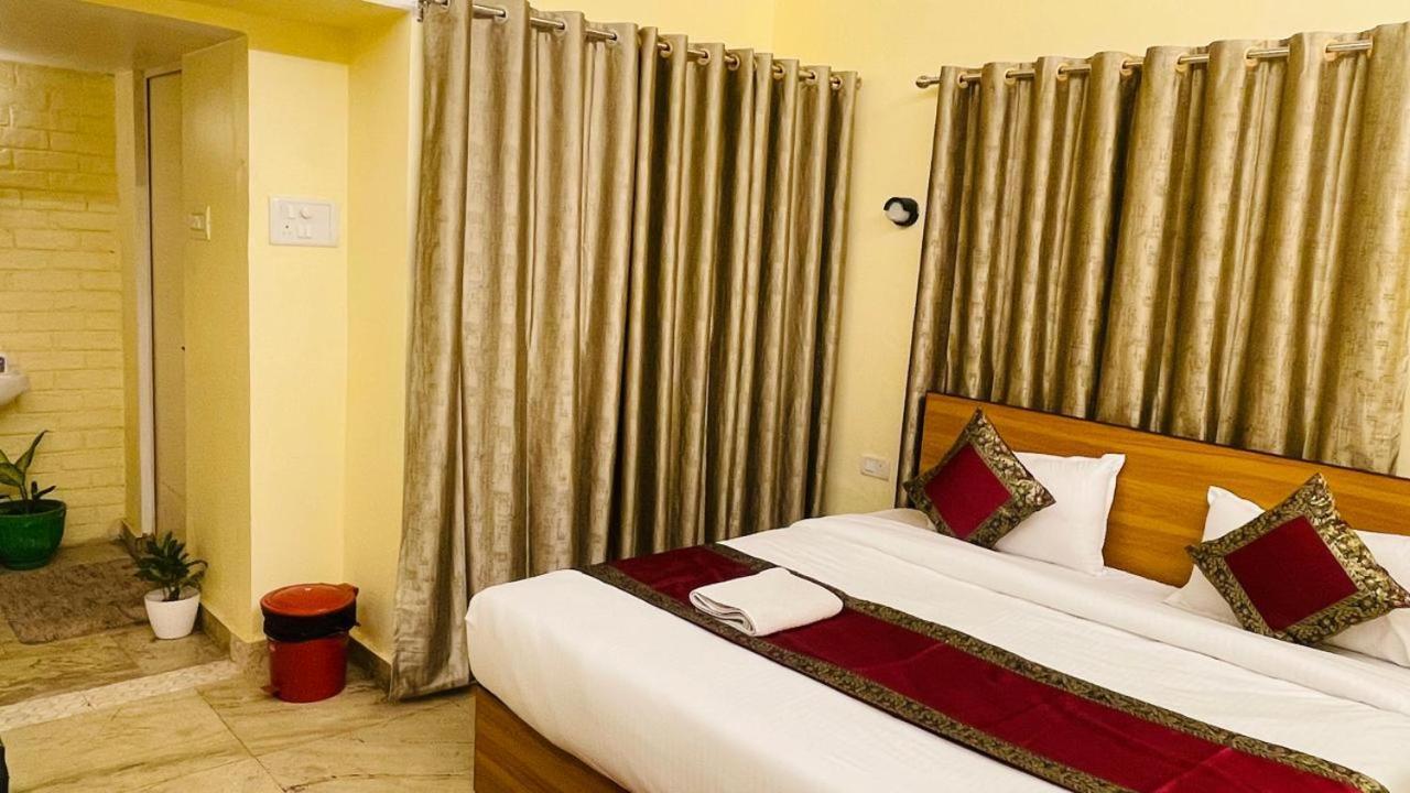 فاراناسي Shankar Vilaas -A Boutique Stay Forigners Choice Near Ghats And Temples المظهر الخارجي الصورة